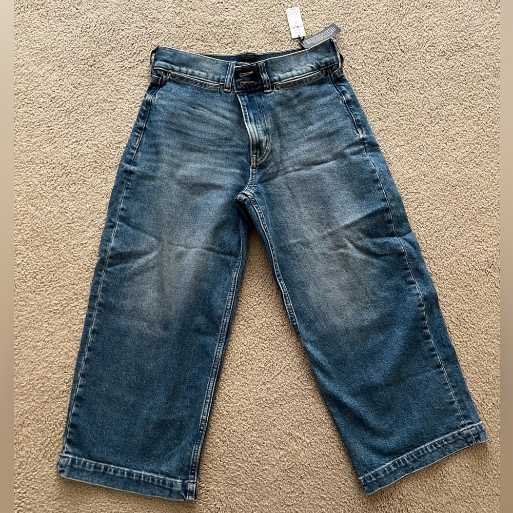 Banana Republic wide leg cropped jean